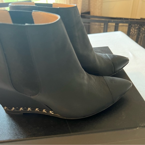 Chanel wedge heel Chelsea booties 39.5 - Picture 4 of 9
